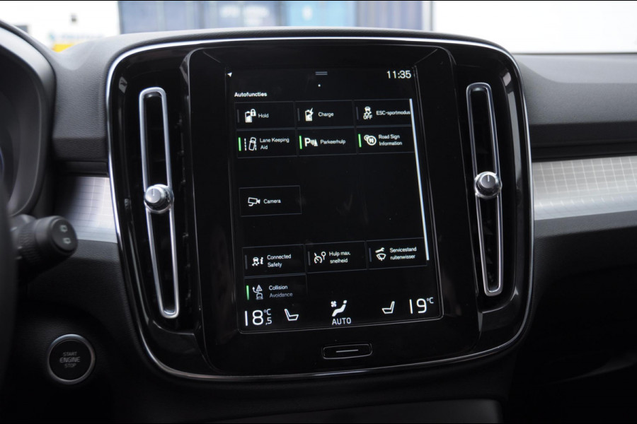 Volvo XC40 T4 211PK Automaat Plug-in hybrid Core Bright / Apple carplay / Parkeersensoren met camera / Stoelverwarming / Elektrische achterklep / Keyless entry / Parkeersensoren met camera