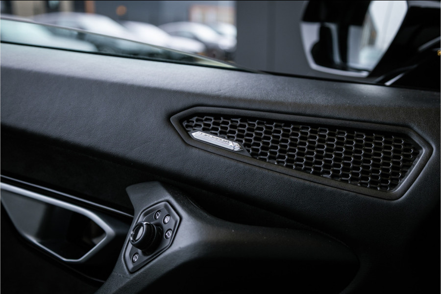 Lamborghini Huracan 5.2 V10 EVO - Sensonum | Lift | Cruise Control | Alcantara