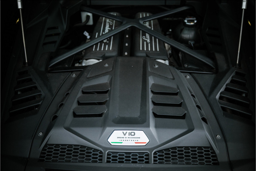 Lamborghini Huracan 5.2 V10 EVO - Sensonum | Lift | Cruise Control | Alcantara