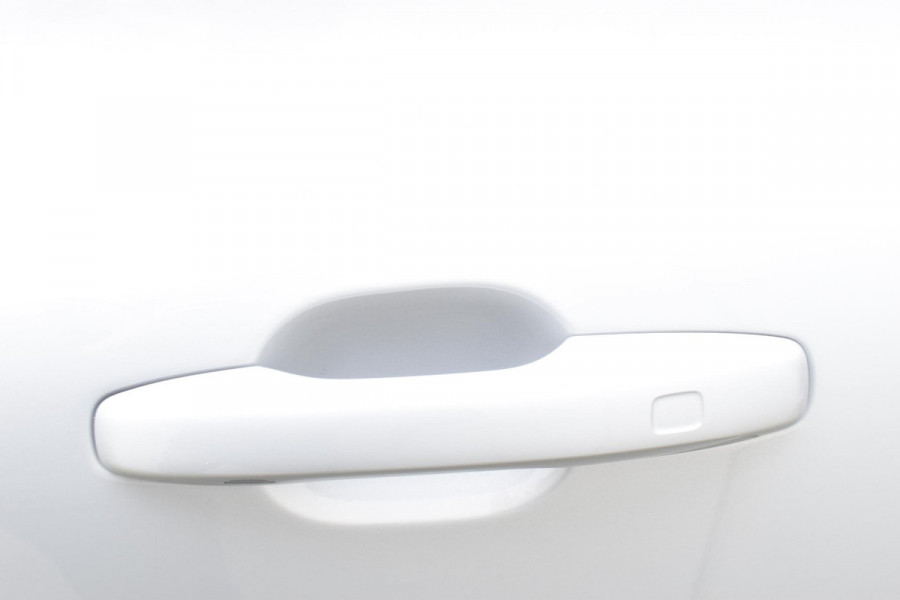 Volvo XC60 T6 350PK Automaat Plug-in Hybrid AWD Ultra Dark / Navigatie / Adaptieve Cruise control / Head Up-Display / Panorama dak / Leder / Elektrische stoelen / 360 Camera / Trekhaak / 20" Velgen