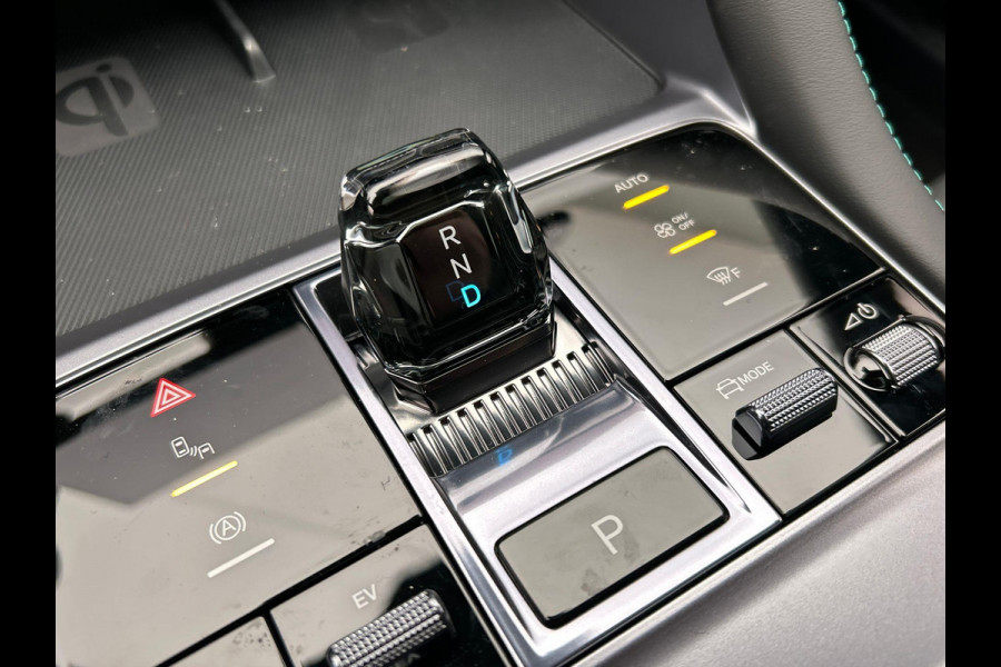 BYD SEAL U 1.5 DM-i FWD Boost PHEV ** 10 STUK OP VOORRAAD ** 218PK Pano/Dak, Head/Up Adapt.Cruise/Control,360-Camera, NEW, BTW!!