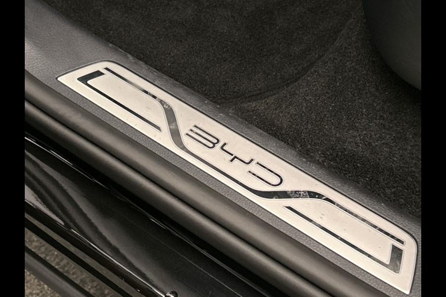 BYD SEAL U 1.5 DM-i FWD Boost PHEV ** 10 STUK OP VOORRAAD ** 218PK Pano/Dak, Head/Up Adapt.Cruise/Control,360-Camera, NEW, BTW!!