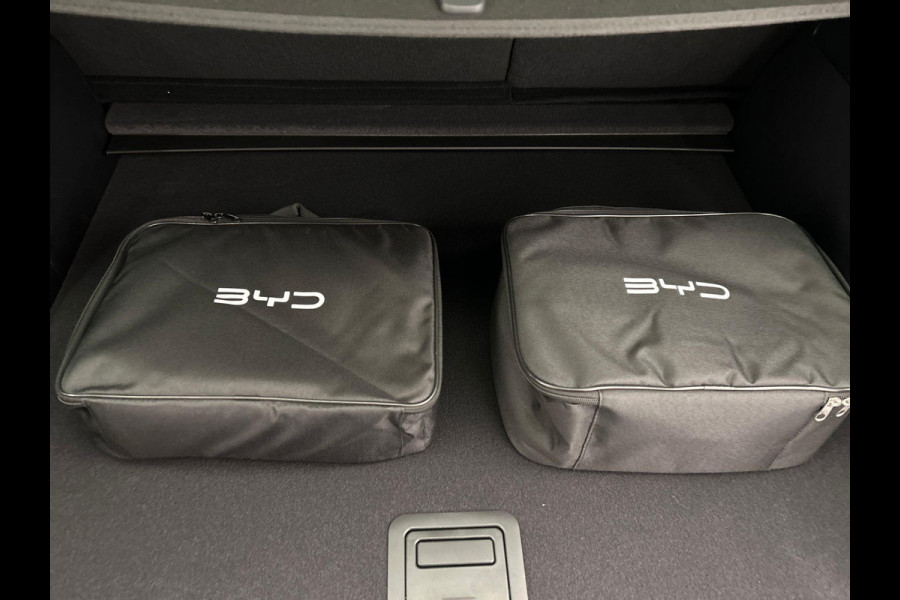 BYD SEAL U 1.5 DM-i FWD Boost PHEV ** 10 STUKS OP VOORRAAD ** 218PK Pano/Dak, Head/Up Adapt.Cruise/Control,360-Camera, NEW, BTW!!