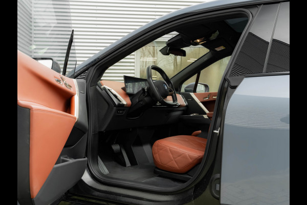 BMW iX xDrive50 - Luchtvering - Pano - Stoelventilatie - Driving Ass Prof - Head-up