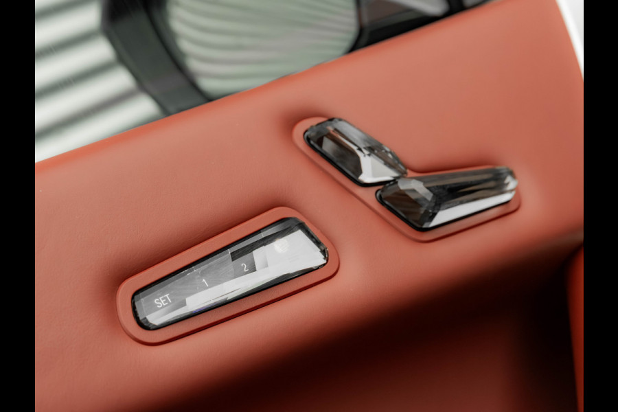 BMW iX xDrive50 - Luchtvering - Pano - Stoelventilatie - Driving Ass Prof - Head-up