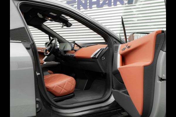 BMW iX xDrive50 - Luchtvering - Pano - Stoelventilatie - Driving Ass Prof - Head-up