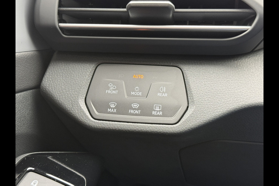 Volkswagen ID.4 First Max 77 kWh | SoH 90% | Panoramakdak | Elek. Trekhaak | Stoel/stuurverw. | ACC | 21''inch | Camera