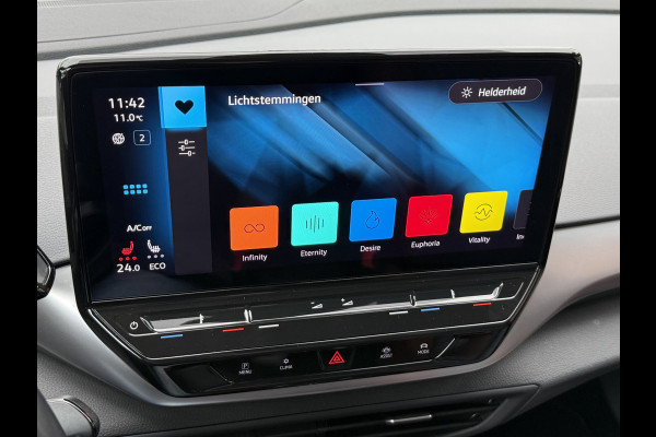 Volkswagen ID.4 First Max 77 kWh | SoH 90% | Panoramakdak | Elek. Trekhaak | Stoel/stuurverw. | ACC | 21''inch | Camera