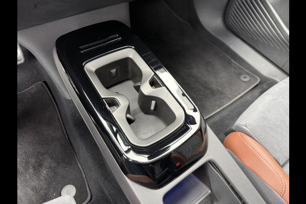 Volkswagen ID.4 First Max 77 kWh | SoH 90% | Panoramakdak | Elek. Trekhaak | Stoel/stuurverw. | ACC | 21''inch | Camera