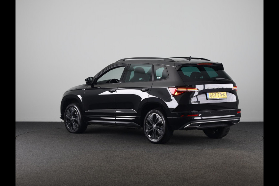 Škoda Karoq 1.5 TSI Sportline Business 150pk | Dode hoek sensoren | Adaptive Cruise Control | Elektrische achterklep |