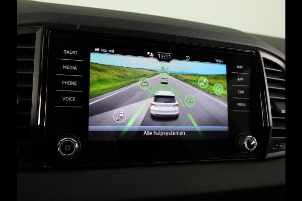 Škoda Karoq 1.5 TSI Sportline Business 150pk | Dode hoek sensoren | Adaptive Cruise Control | Elektrische achterklep |