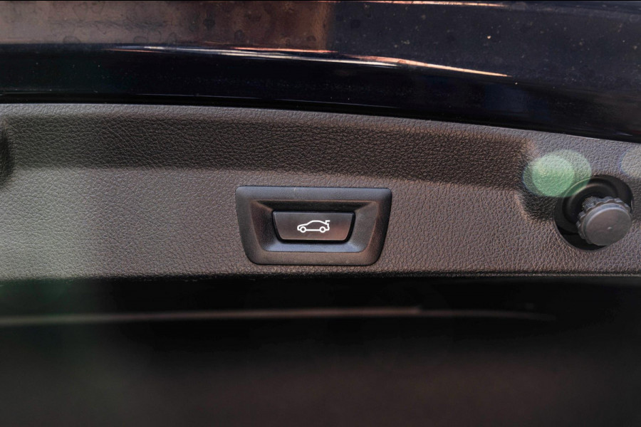 BMW 4 Serie Gran Coupé 418i Executive Edition 136 PK | M-Pakket | Carbon Zwart | Schuifdak | Camera | 18''