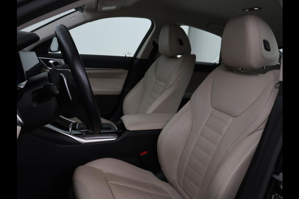 BMW 4 Serie Gran Coupé 420i Edition Plus | Trekhaak | Stoelverwarming | Memory | Carplay | Leder | Navigatie | Camera | Achterbankverwarming | Keyless | Full LED | Sportstoelen