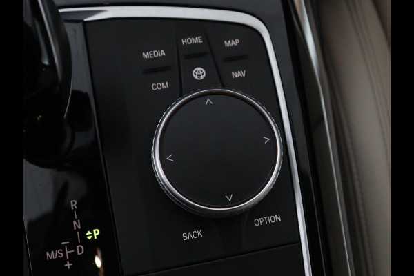 BMW 4 Serie Gran Coupé 420i Edition Plus | Trekhaak | Stoelverwarming | Memory | Carplay | Leder | Navigatie | Camera | Achterbankverwarming | Keyless | Full LED | Sportstoelen