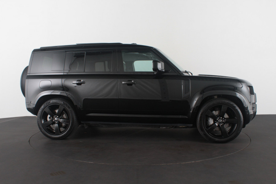 Land Rover Defender 110 2.0 P300e X-Dynamic HSE > 300pk/Black pakket/Head-up/22inch/Trekhaak/Smart View...