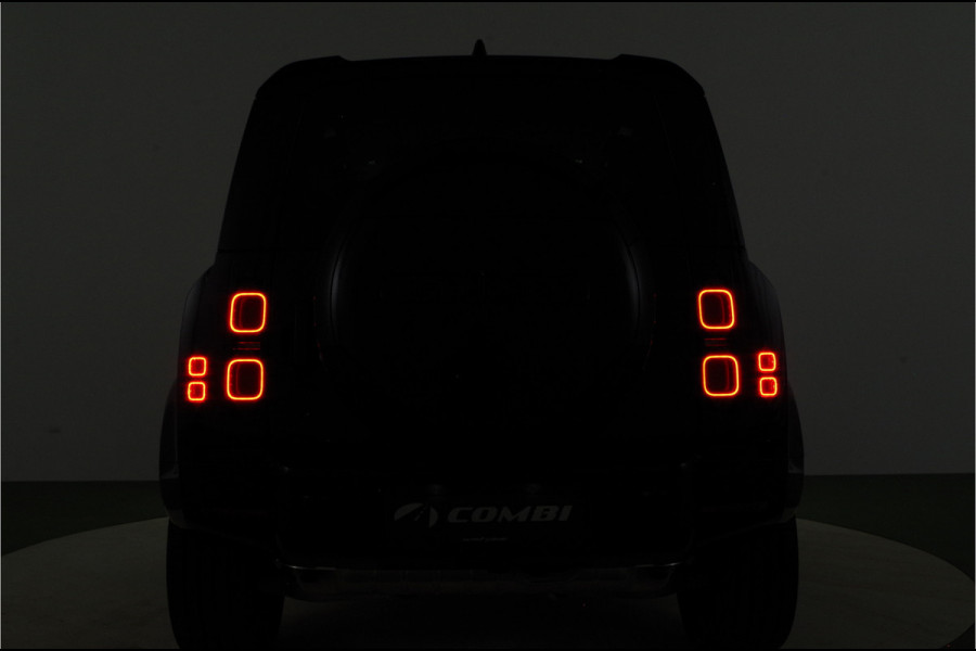 Land Rover Defender 110 2.0 P300e X-Dynamic HSE > 300pk/Black pakket/Head-up/22inch/Trekhaak/Smart View...