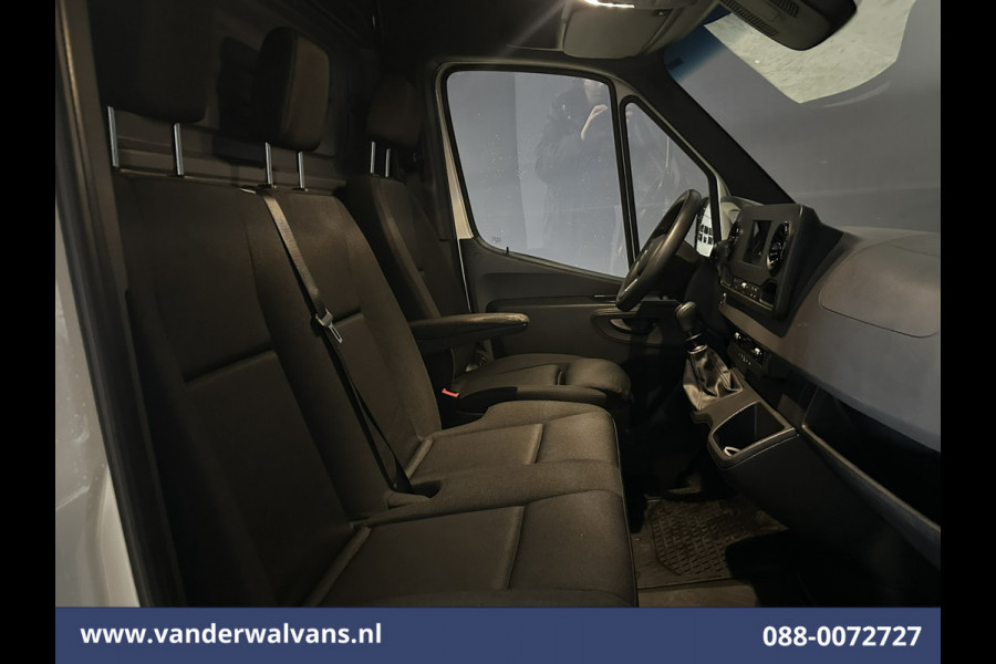 Mercedes-Benz Sprinter 317 CDI 170pk L3H2 Euro6 Airco | Camera | Apple Carplay | Cruisecontrol Android Auto, Stoelverwarming, Parkeersensoren, Bijrijdersbank, 3500kg Trekhaak, Chauffeursstoel