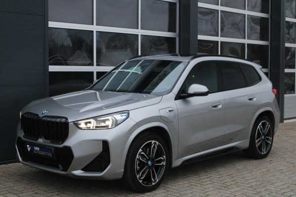 BMW X1 XDrive30e M-Sport Shadow | Pano | ACC | Memory | Massage | HUD | HK | Elek. Trekhaak