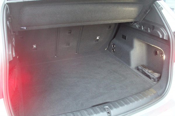 BMW X1 XDrive30e M-Sport Shadow | Pano | ACC | Memory | Massage | HUD | HK | Elek. Trekhaak