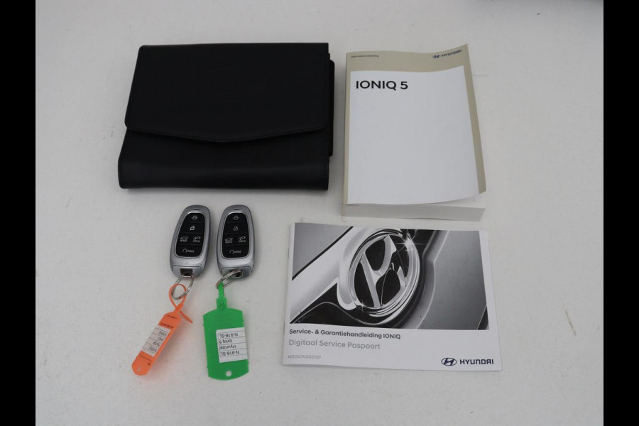 Hyundai IONIQ 5 Connect 58 kWh | SOH 100% | Stoelverwarming | Adaptive cruise | Bose Sound | Camera | Carplay | Half leder | Vehicle-to-load | Keyless | Navigatie | Full LED