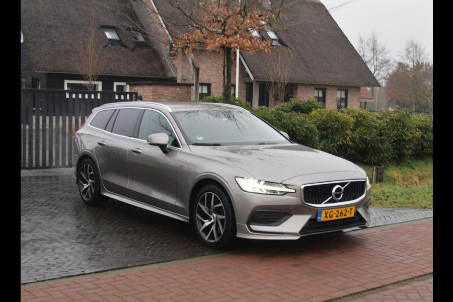 Volvo V60 2.0 T5 Momentum | Sportstoelen | Apple Carplay | Cruise Control | Leer | Trekhaak |