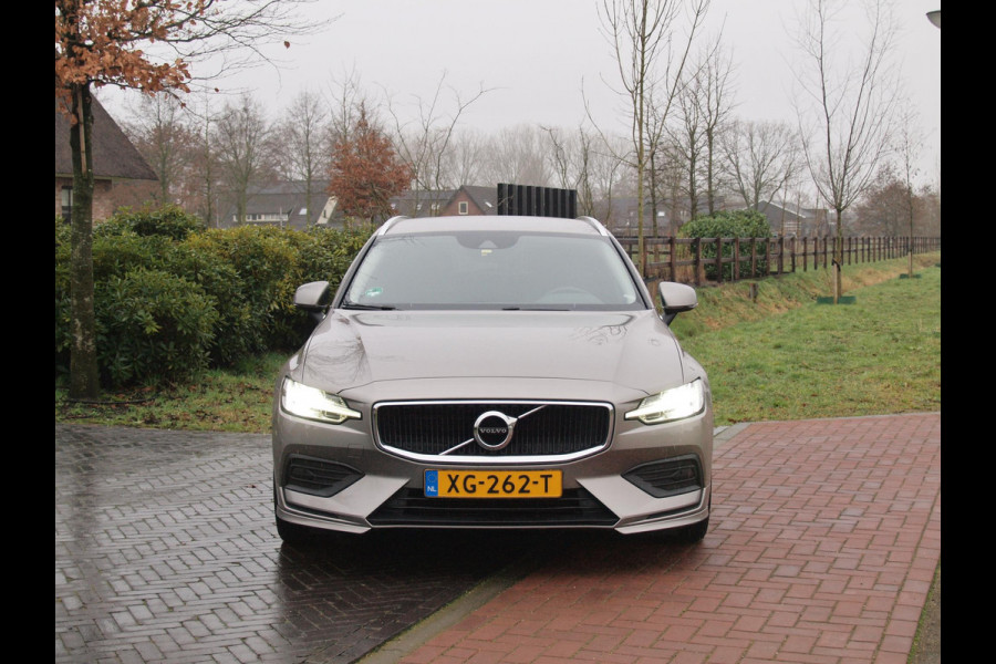 Volvo V60 2.0 T5 Momentum | Sportstoelen | Apple Carplay | Cruise Control | Leer | Trekhaak |