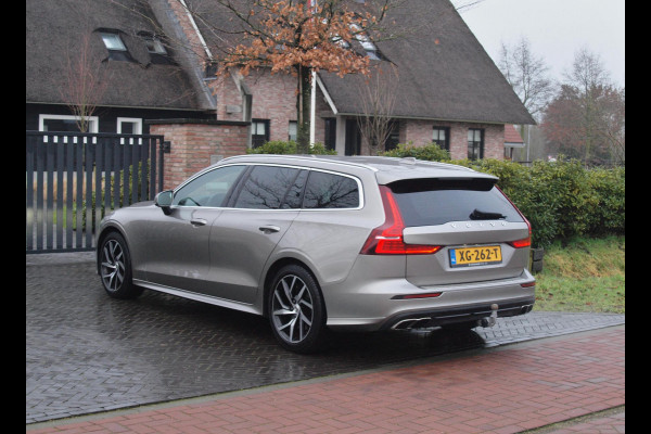 Volvo V60 2.0 T5 Momentum | Sportstoelen | Apple Carplay | Cruise Control | Leer | Trekhaak |