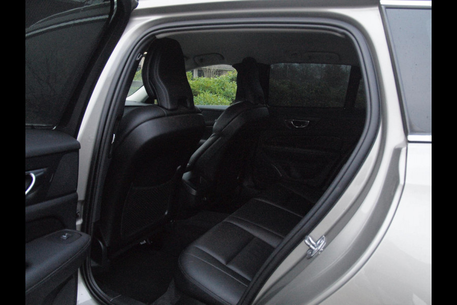 Volvo V60 2.0 T5 Momentum | Sportstoelen | Apple Carplay | Cruise Control | Leer | Trekhaak |