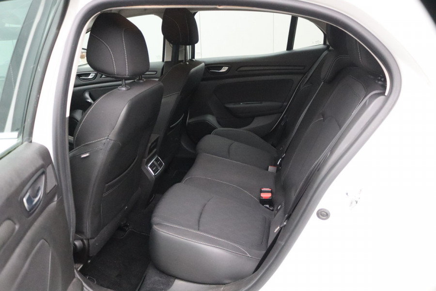 Renault Mégane 1.3 TCe 116PK Limited Navigatie/Camera/Stoelverwaring/Cruise-control