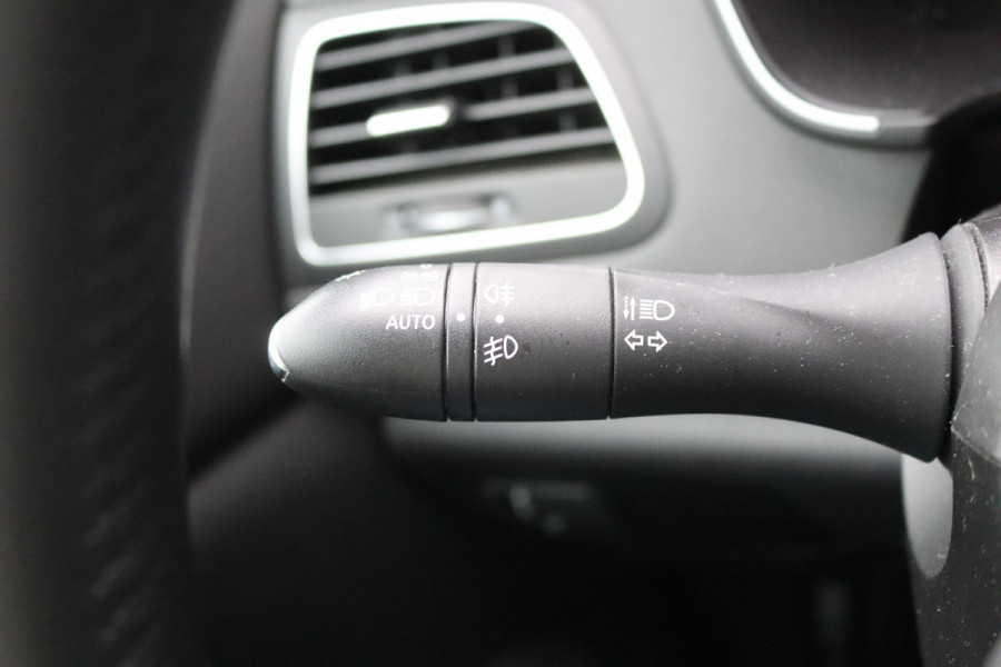 Renault Mégane 1.3 TCe 116PK Limited Navigatie/Camera/Stoelverwaring/Cruise-control