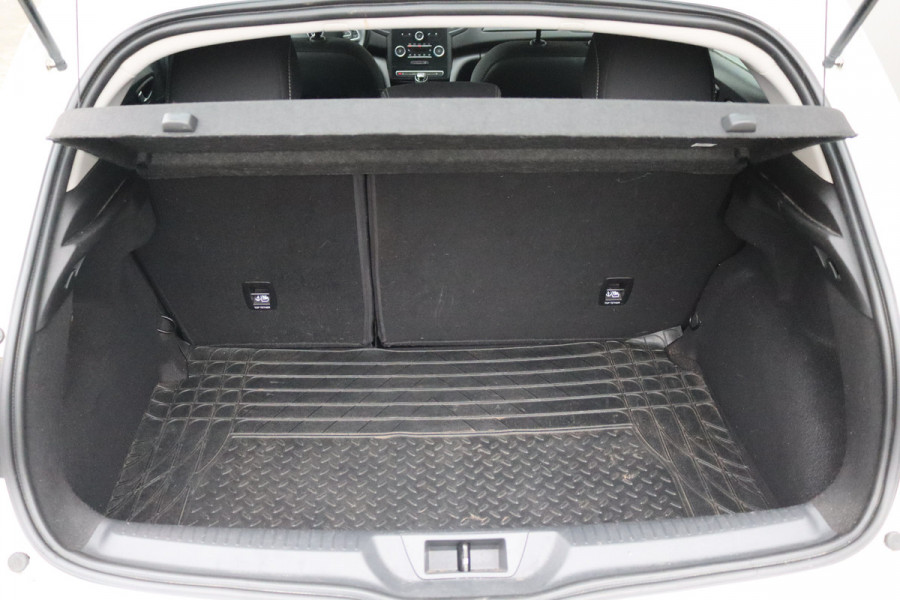 Renault Mégane 1.3 TCe 116PK Limited Navigatie/Camera/Stoelverwaring/Cruise-control