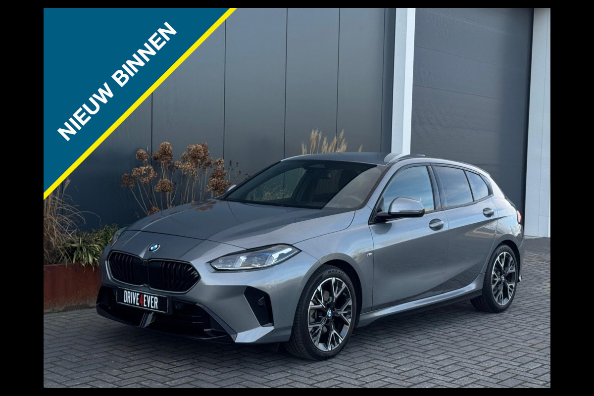 BMW 1-serie 120i M PACK 2025 LEDER SPORTVELGEN H&K LED WIDESCREEN
