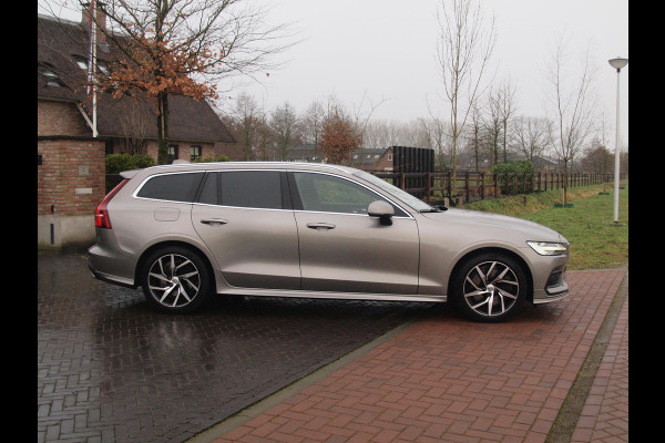 Volvo V60 2.0 T5 Momentum | Sportstoelen | Apple Carplay | Cruise Control | Leer | Trekhaak |