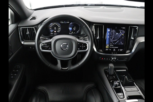 Volvo V60 2.0 T6 Recharge AWD R-Design | Trekhaak | Stoelventilatie | Massage | Memory | Adaptive cruise | Carplay | Camera | Keyless | Navigatie | Full LED | PHEV | Plug In