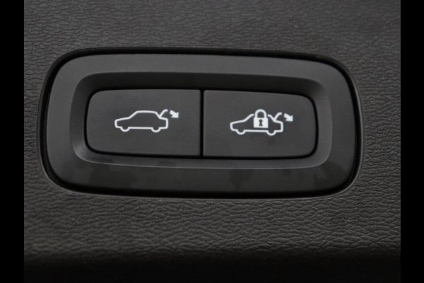 Volvo V60 2.0 T6 Recharge AWD R-Design | Trekhaak | Stoelventilatie | Massage | Memory | Adaptive cruise | Carplay | Camera | Keyless | Navigatie | Full LED | PHEV | Plug In