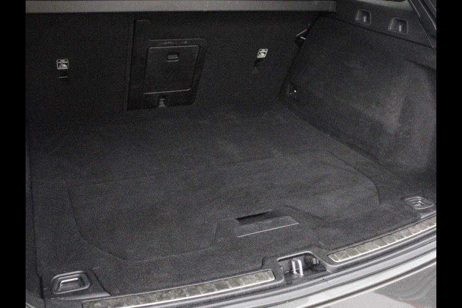 Volvo V60 2.0 T6 Recharge AWD R-Design | Trekhaak | Stoelventilatie | Massage | Memory | Adaptive cruise | Carplay | Camera | Keyless | Navigatie | Full LED | PHEV | Plug In