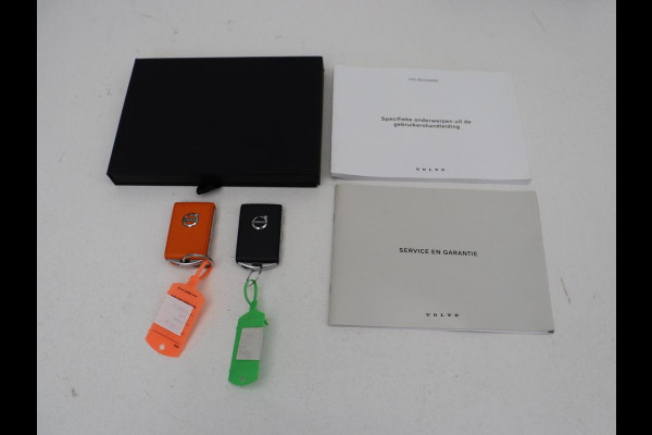 Volvo V60 2.0 T6 Recharge AWD R-Design | Trekhaak | Stoelventilatie | Massage | Memory | Adaptive cruise | Carplay | Camera | Keyless | Navigatie | Full LED | PHEV | Plug In