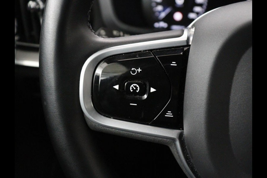 Volvo V60 2.0 T6 Recharge AWD R-Design | Trekhaak | Stoelventilatie | Massage | Memory | Adaptive cruise | Carplay | Camera | Keyless | Navigatie | Full LED | PHEV | Plug In