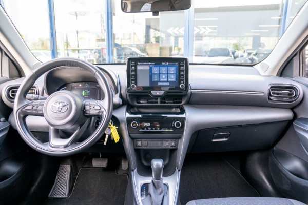 Toyota Yaris Cross 1.5 Hybrid Active|Prijs rijklaar incl 12 mnd garantie|Camera Clima Stoelverwarming Carplay