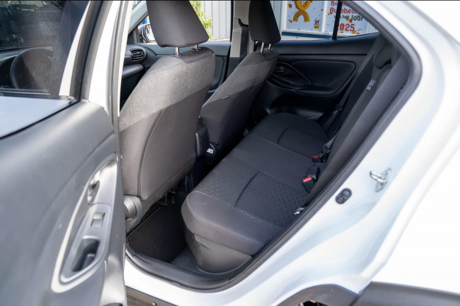 Toyota Yaris Cross 1.5 Hybrid Active|Prijs rijklaar incl 12 mnd garantie|Camera Clima Stoelverwarming Carplay