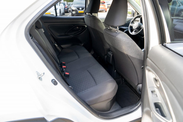 Toyota Yaris Cross 1.5 Hybrid Active|Prijs rijklaar incl 12 mnd garantie|Camera Clima Stoelverwarming Carplay