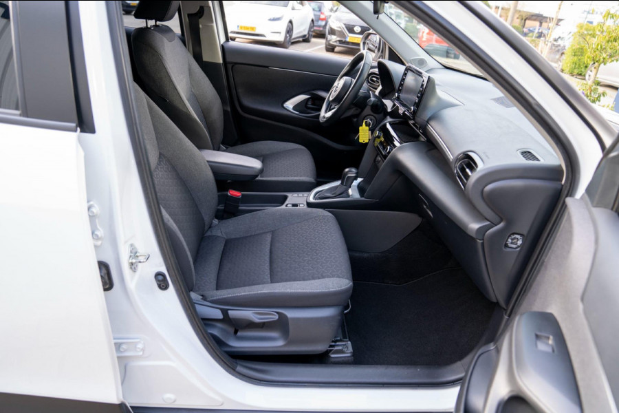 Toyota Yaris Cross 1.5 Hybrid Active|Prijs rijklaar incl 12 mnd garantie|Camera Clima Stoelverwarming Carplay