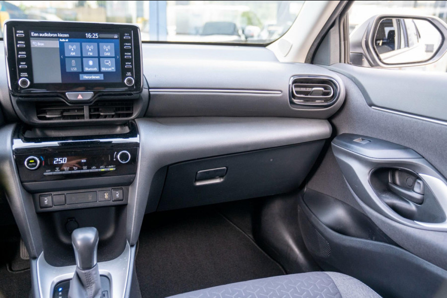 Toyota Yaris Cross 1.5 Hybrid Active|Prijs rijklaar incl 12 mnd garantie|Camera Clima Stoelverwarming Carplay