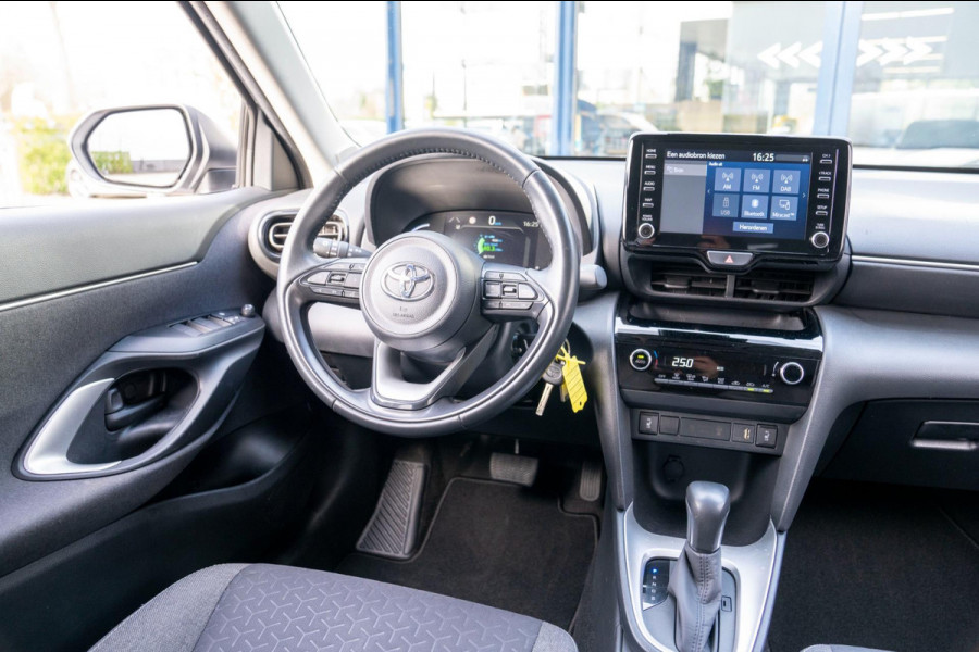 Toyota Yaris Cross 1.5 Hybrid Active|Prijs rijklaar incl 12 mnd garantie|Camera Clima Stoelverwarming Carplay