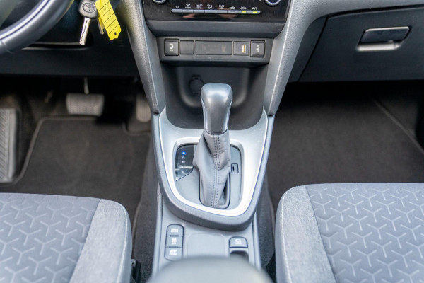 Toyota Yaris Cross 1.5 Hybrid Active|Prijs rijklaar incl 12 mnd garantie|Camera Clima Stoelverwarming Carplay