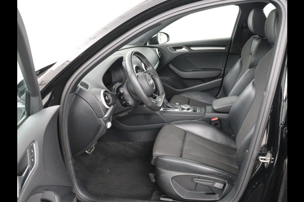 Audi A3 35 TFSI Advance Sport | Panoramadak | S-Line | Stoelverwarming | Half leder | Carplay | Virtual Cockpit | Navigatie | Cruise control | Full LED | DAB | Sportstoelen | Parkeerhulp