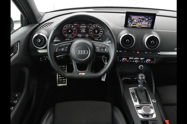 Audi A3 35 TFSI Advance Sport | Panoramadak | S-Line | Stoelverwarming | Half leder | Carplay | Virtual Cockpit | Navigatie | Cruise control | Full LED | DAB | Sportstoelen | Parkeerhulp