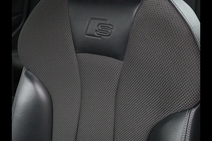 Audi A3 35 TFSI Advance Sport | Panoramadak | S-Line | Stoelverwarming | Half leder | Carplay | Virtual Cockpit | Navigatie | Cruise control | Full LED | DAB | Sportstoelen | Parkeerhulp