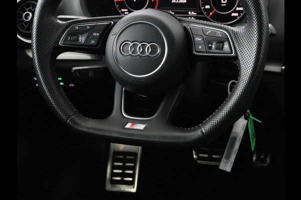 Audi A3 35 TFSI Advance Sport | Panoramadak | S-Line | Stoelverwarming | Half leder | Carplay | Virtual Cockpit | Navigatie | Cruise control | Full LED | DAB | Sportstoelen | Parkeerhulp