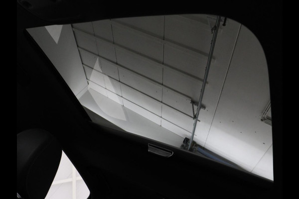 Audi A3 35 TFSI Advance Sport | Panoramadak | S-Line | Stoelverwarming | Half leder | Carplay | Virtual Cockpit | Navigatie | Cruise control | Full LED | DAB | Sportstoelen | Parkeerhulp